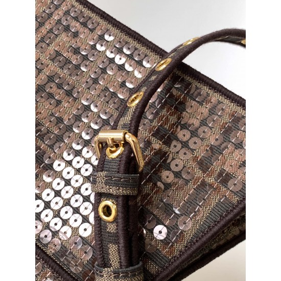 FENDI Peekaboo