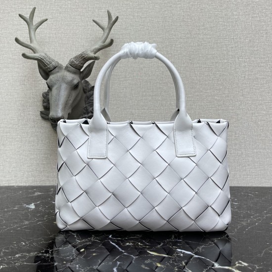 Bottega Veneta Tote