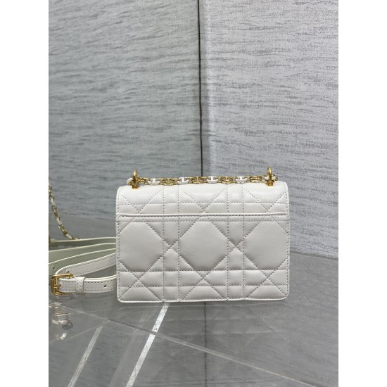 Dior Caro