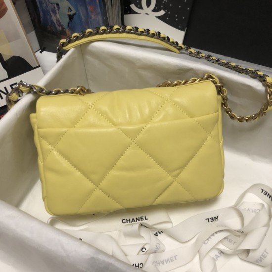 CHANEL 19 BAG