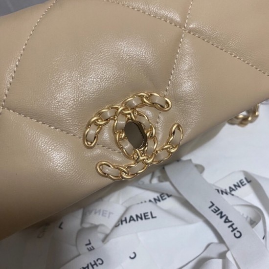 CHANEL 19 BAG