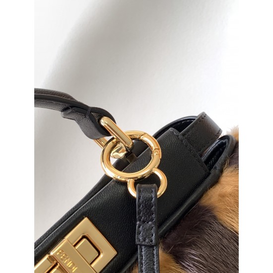FENDI Peekaboo