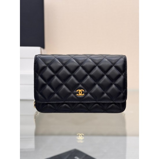 CHANEL WOC