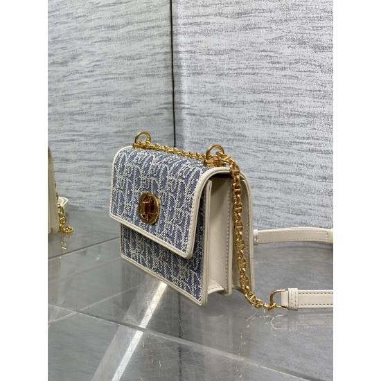Dior Caro