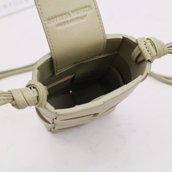 Bottega Veneta More