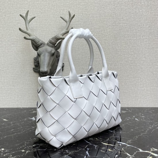 Bottega Veneta Tote