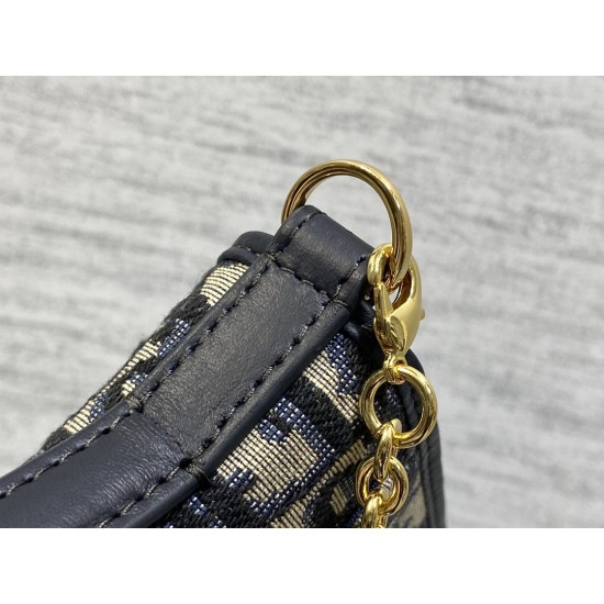 Dior Montaigne