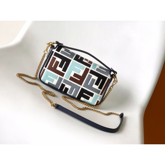 FENDI Baguette