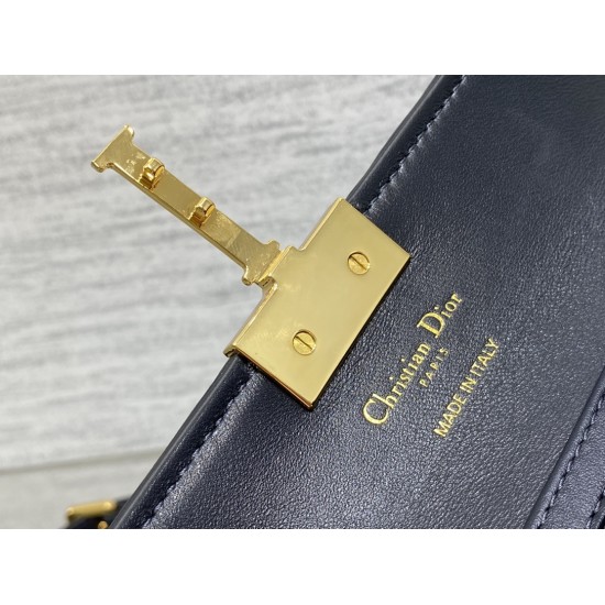 Dior Montaigne