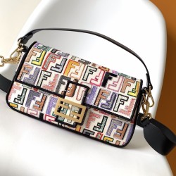FENDI Baguette