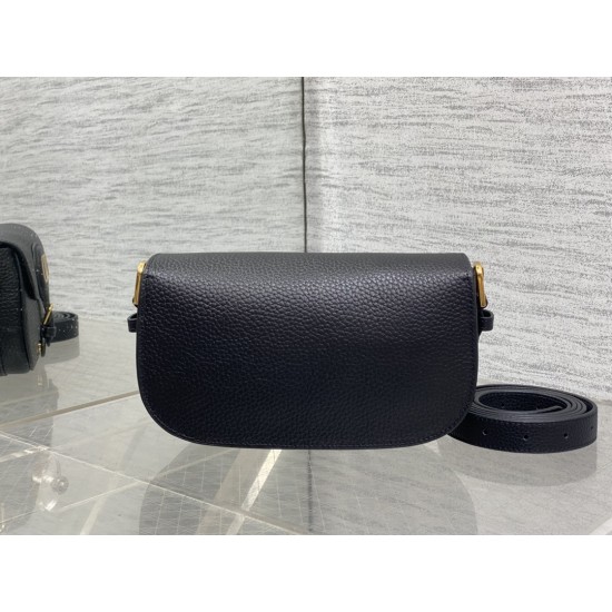 Dior Bobby