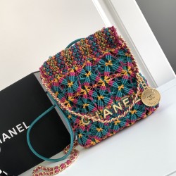 CHANEL 22 Bag
