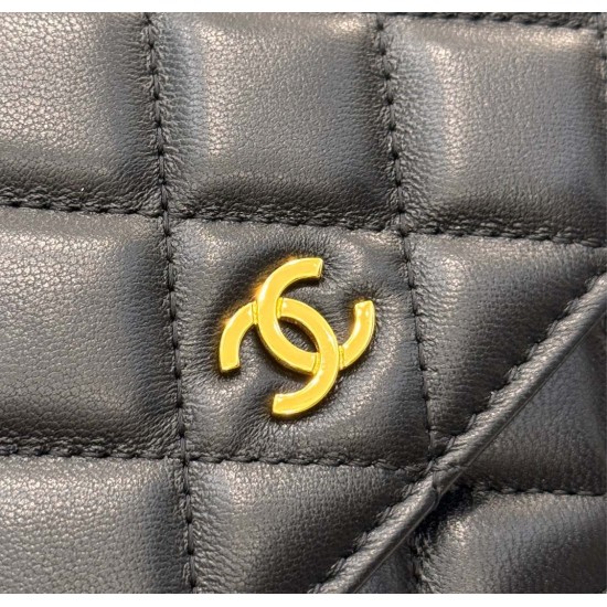 CHANEL WOC