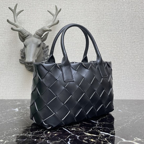 Bottega Veneta Tote