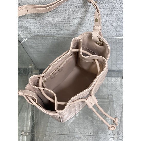 Dior Caro