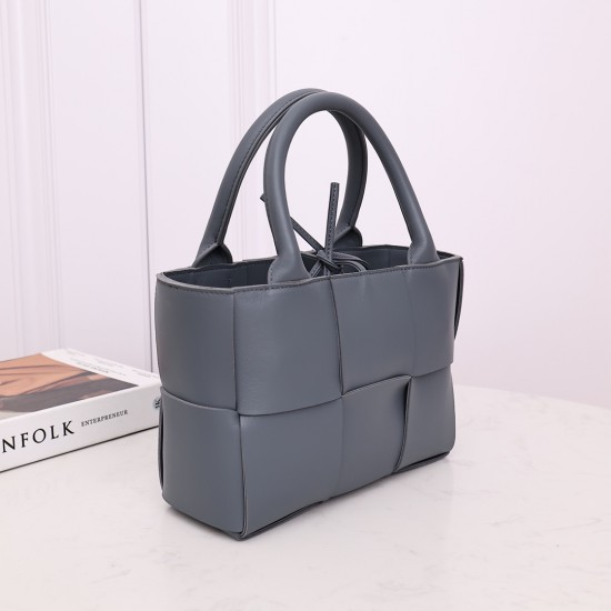 Bottega Veneta Tote
