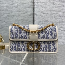 Dior Montaigne