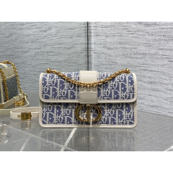 Dior Montaigne