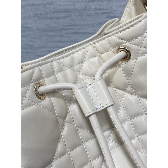 Dior Caro
