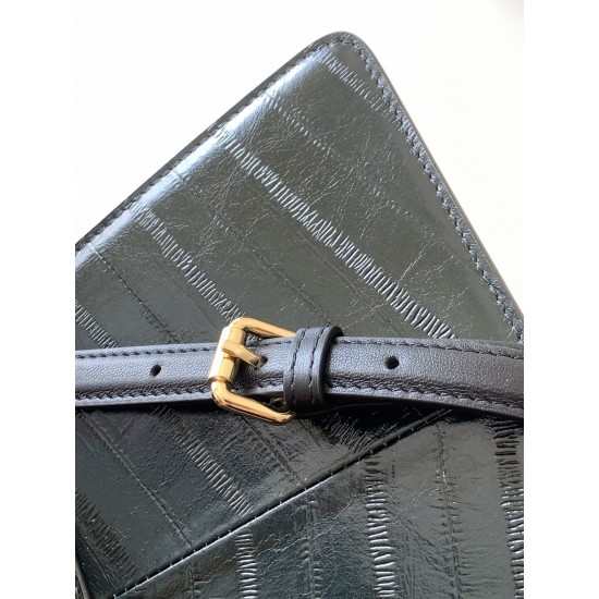 FENDI Peekaboo