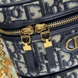 Dior Montaigne