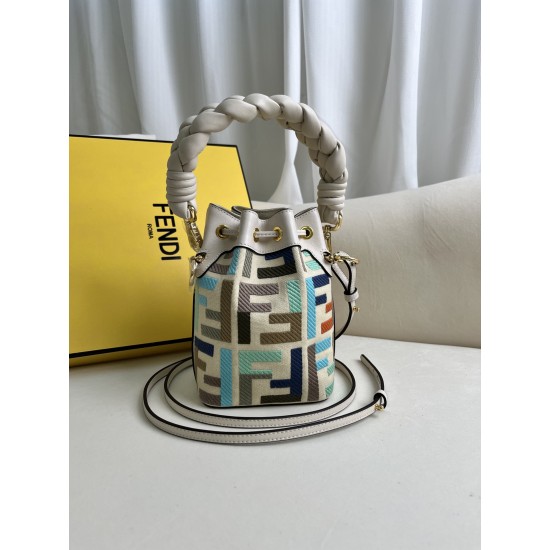 FENDI Bucket Bags