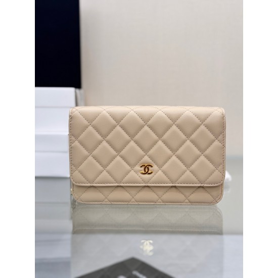 CHANEL WOC