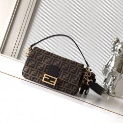 FENDI Baguette