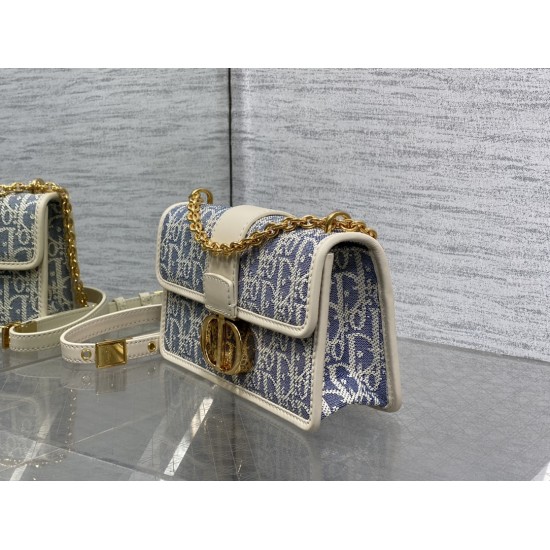 Dior Montaigne