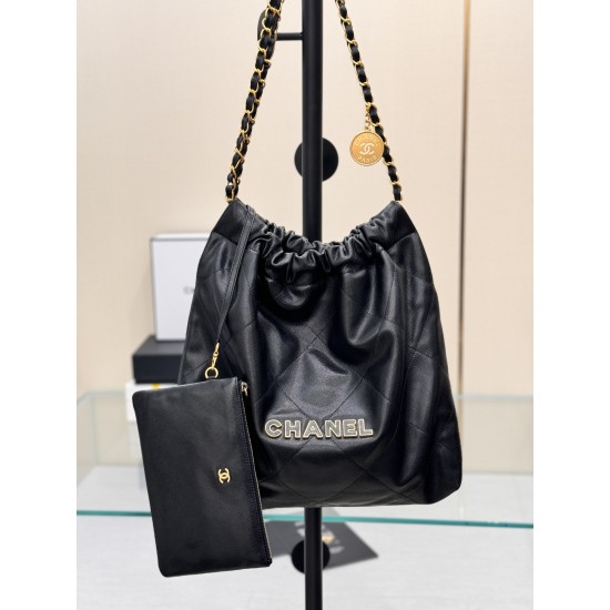 CHANEL 22 Bag