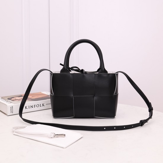 Bottega Veneta Tote
