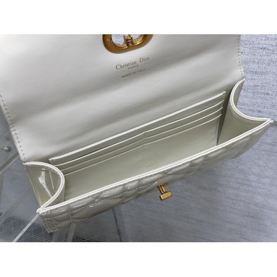 Dior Caro