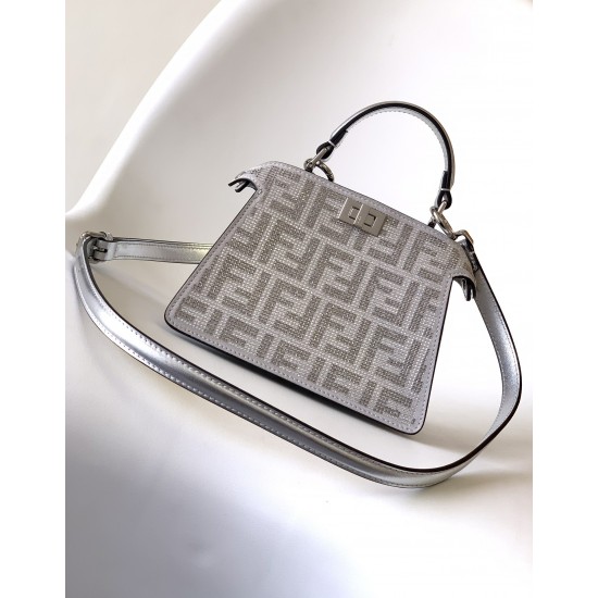FENDI Peekaboo