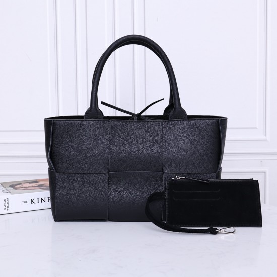 Bottega Veneta Tote