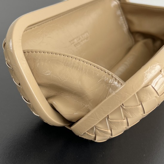 Bottega Veneta More