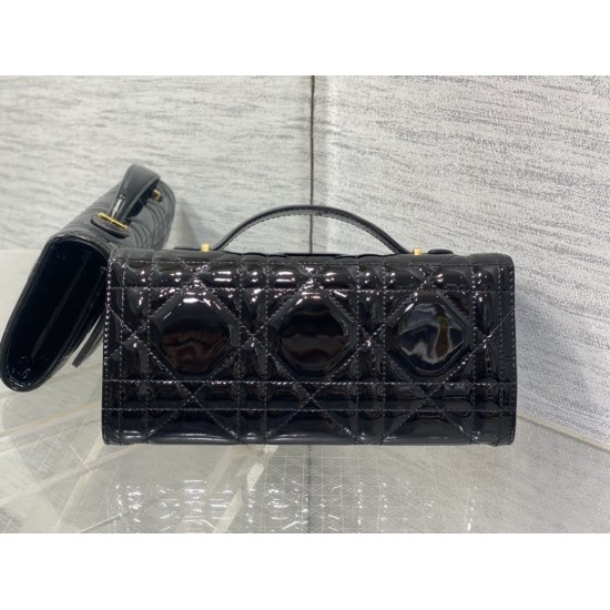 Dior Caro
