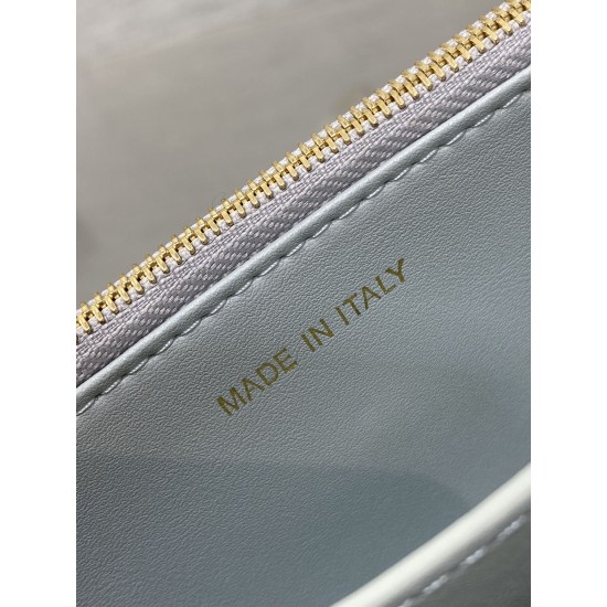 Dior Caro