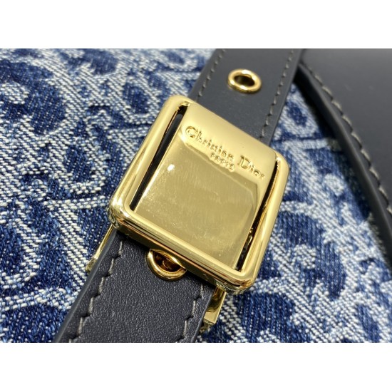 Dior Montaigne