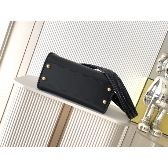 FENDI Peekaboo