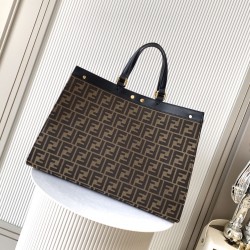 FENDI Tote Bags