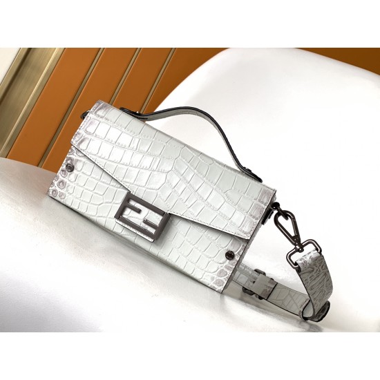 FENDI Baguette