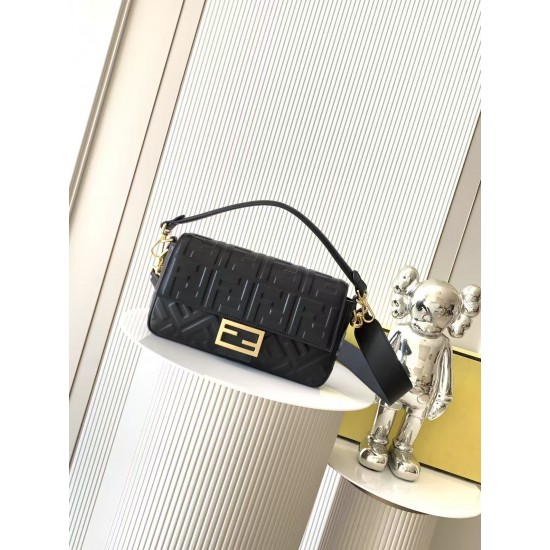 FENDI Baguette
