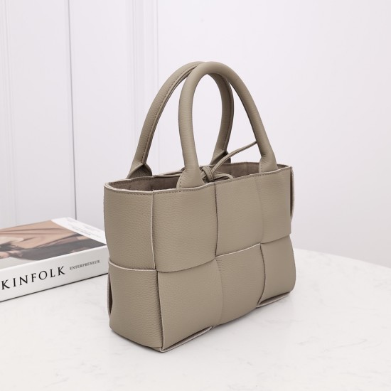Bottega Veneta Tote