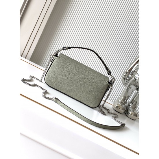 FENDI Baguette