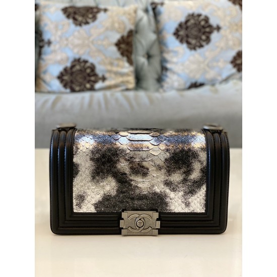 CHANEL BOY BAG