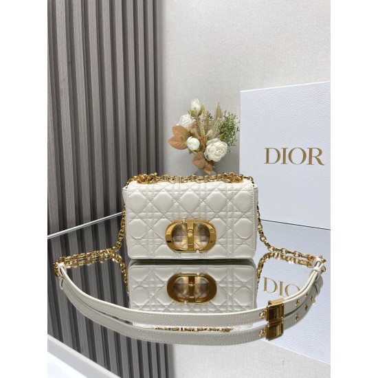 Dior Montaigne