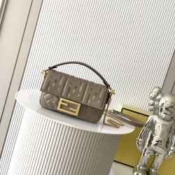 FENDI Baguette