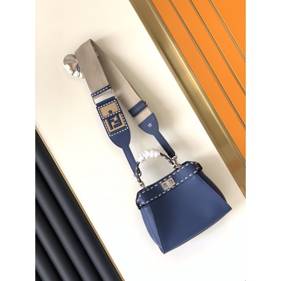 FENDI Peekaboo