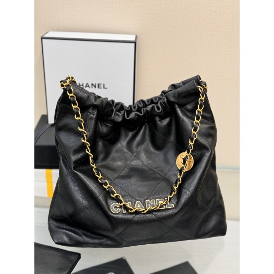 CHANEL 22 Bag