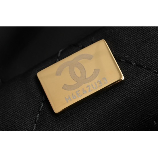 CHANEL 22 Bag
